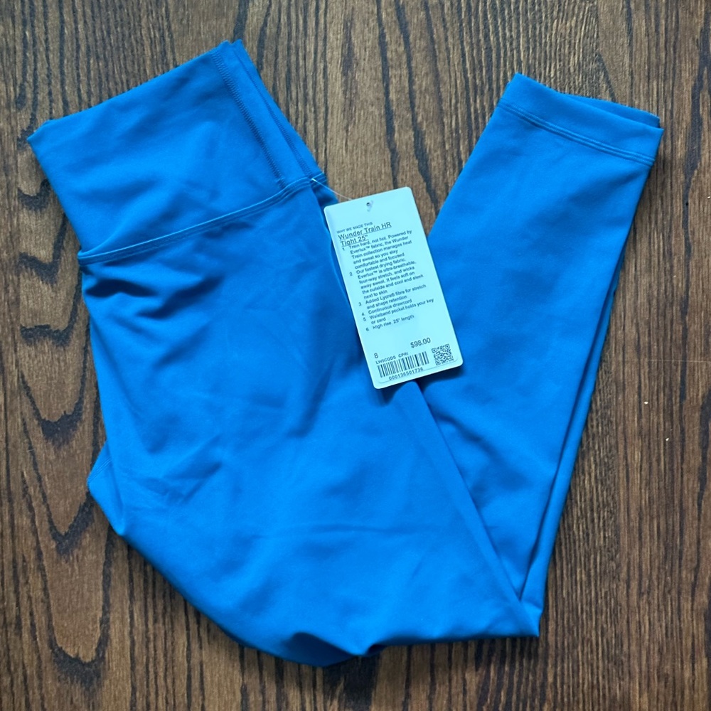 NWT Wunder Train 25” size 8